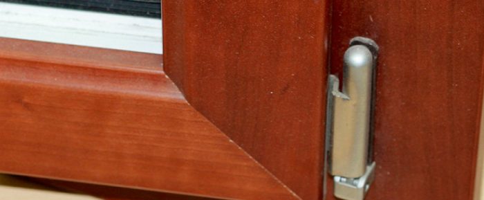 Disseny, subministrament i muntatge del seu tancament, finestra o porta de fusta i alumini, mixta (fusta + alumini) seguint criteris d'eficiència energètica i seguretat.